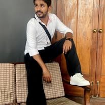 Adil Shakir live in Karachi