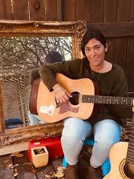 Ariel Hendelman live in Karachi