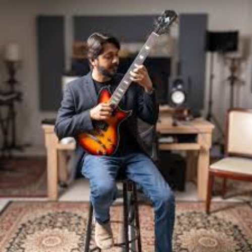 Arsalan Pareyal live in Karachi