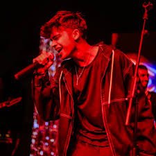 ARSH AZHAR live in Karachi