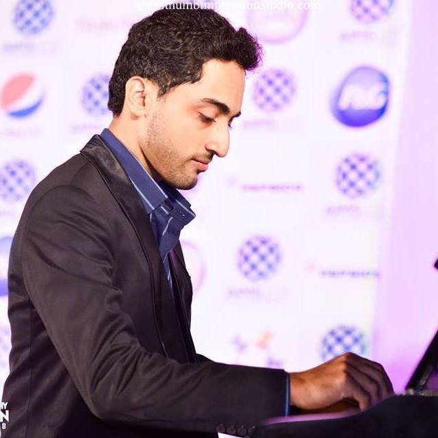 Asad Anees live in Karachi