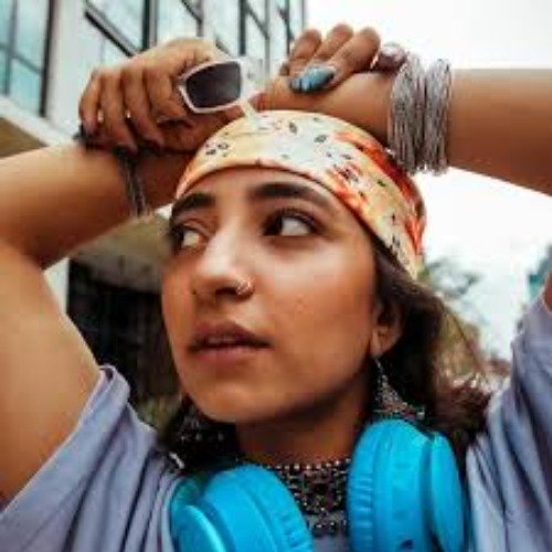 Daniya Kanwal live in Karachi