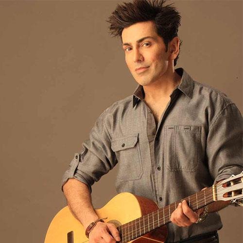 Faakhir live in Karachi