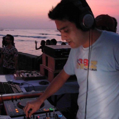 Faisal Baig live in Karachi