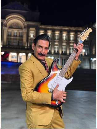 Iftikhar Thakur live in Karachi