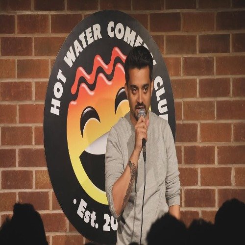 Jawad Raza live in Karachi