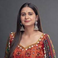 Kinjal Dave live in Karachi