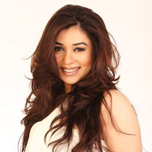 Komal Rizvi live in Karachi