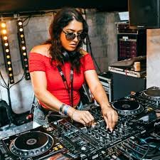 Manara live in Karachi