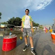 Mandalahorian live in Karachi