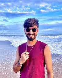 Meesum Bukhari live in Karachi