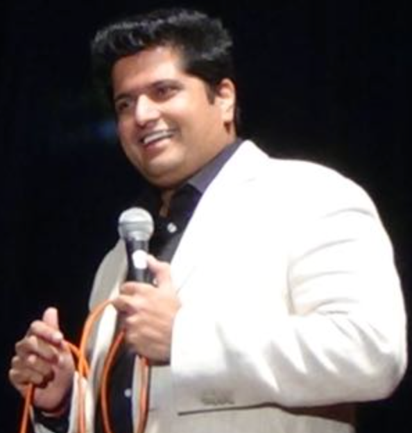 Mumbai Comic live in Karachi