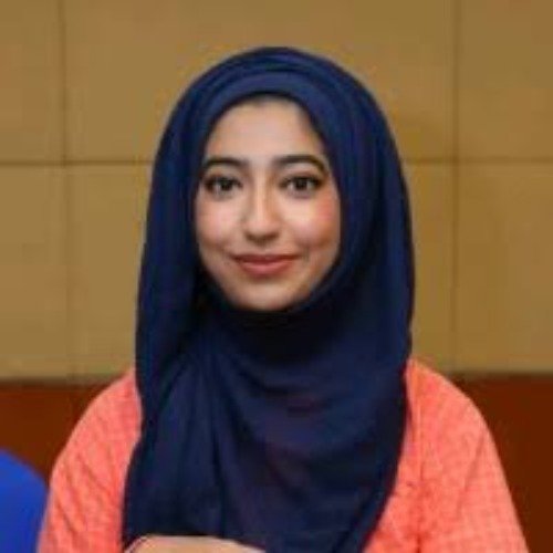 Nishwah Khan live in Karachi