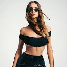 Otilia Bruma live in Karachi