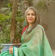 Sadia Sarmad live in Karachi