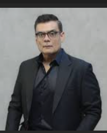 Salman Iqbal live in Karachi