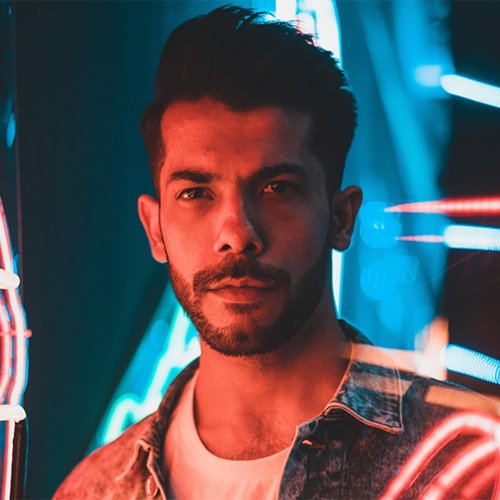 Shamoon Ismail live in Karachi