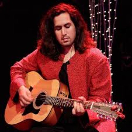 Sherjan Ahmad live in Karachi