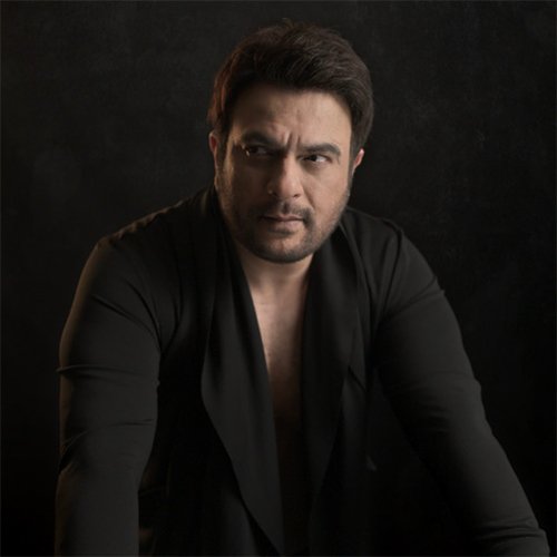 Shiraaz Uppal live in Karachi