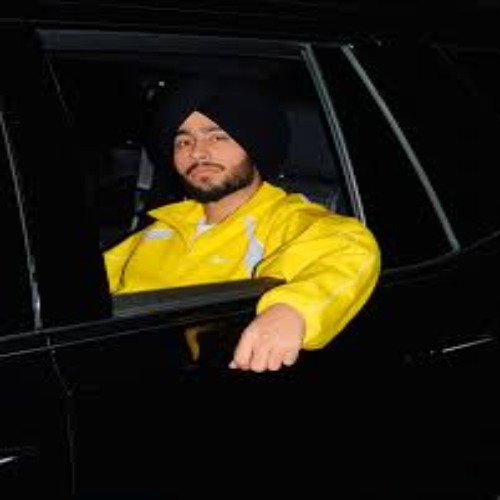 Shubh live in Karachi