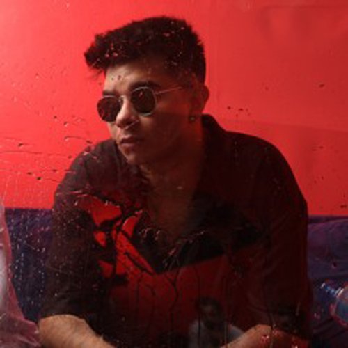 Sidd live in Karachi