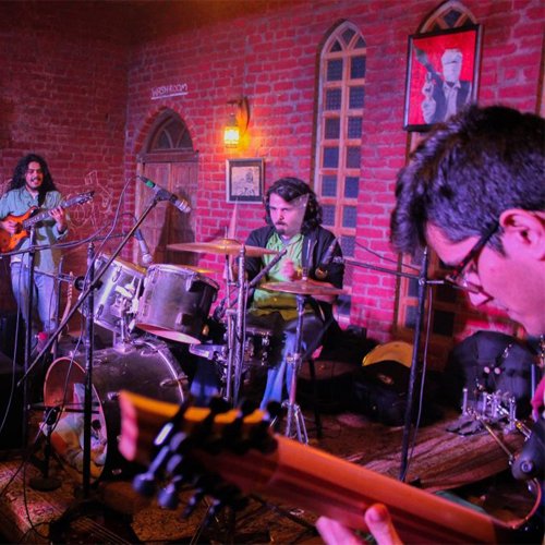Takatak live in Karachi