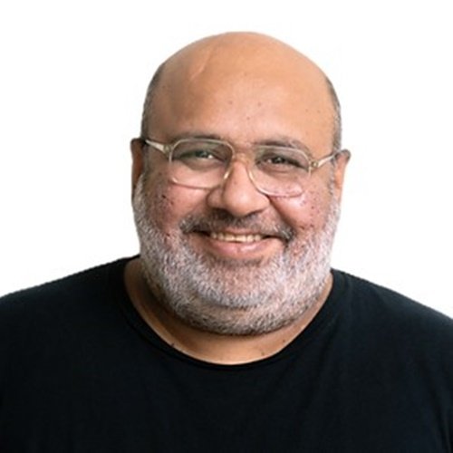 Umar Rana live in Karachi