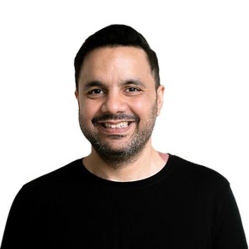 Usman Mazhar live in Karachi