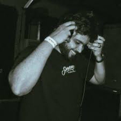 Zayan Abedeen live in Karachi